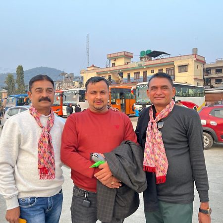 Hotel Middle Point Pvt Ltd Pokhara Exteriör bild