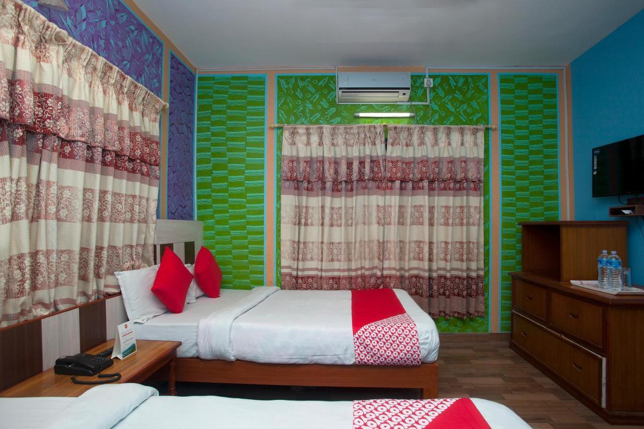 Hotel Middle Point Pvt Ltd Pokhara Exteriör bild