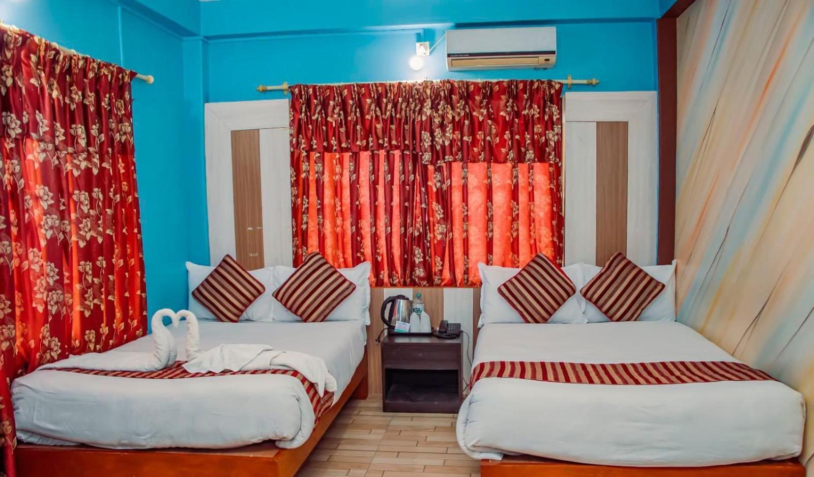 Hotel Middle Point Pvt Ltd Pokhara Exteriör bild
