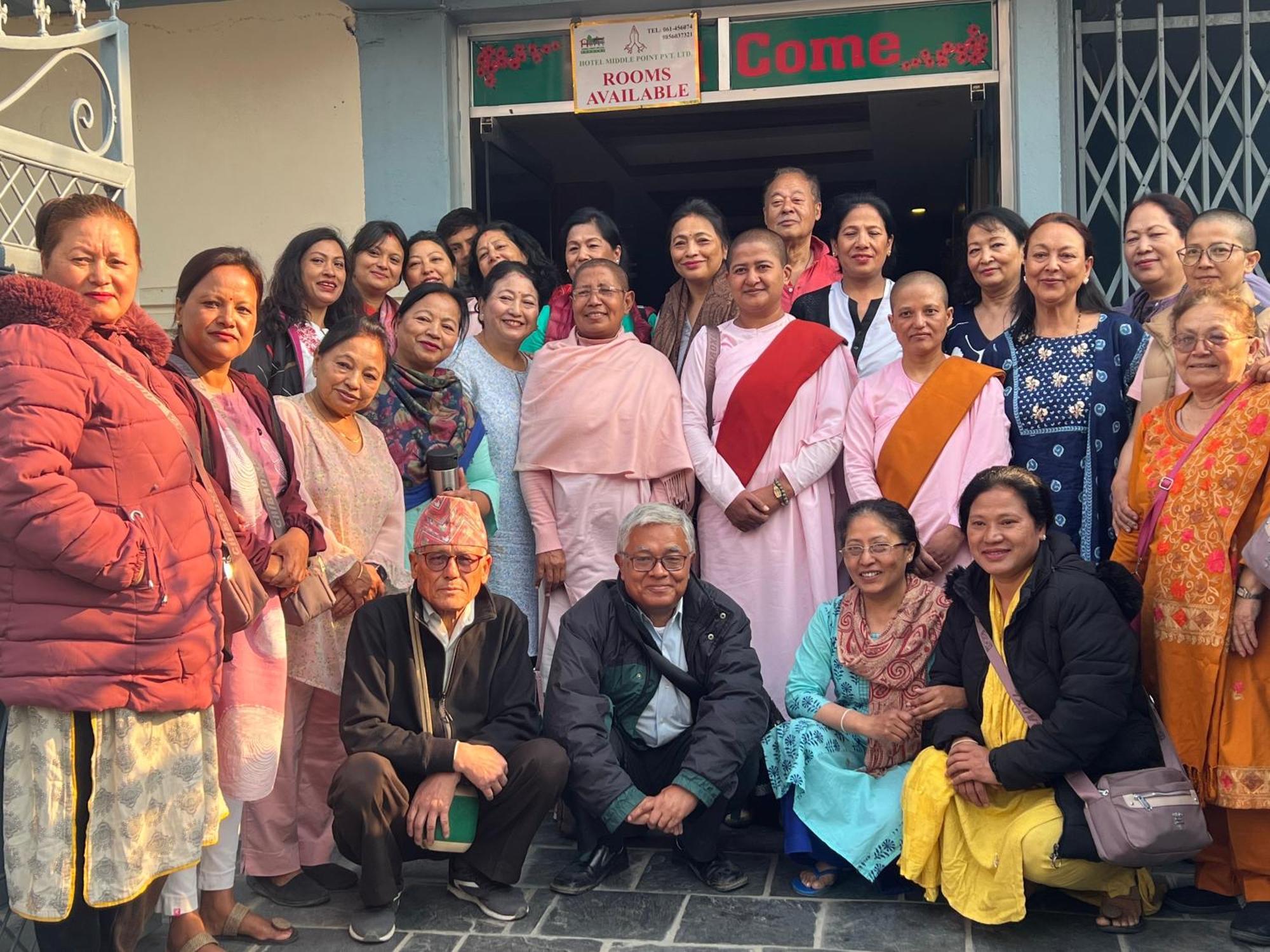 Hotel Middle Point Pvt Ltd Pokhara Exteriör bild